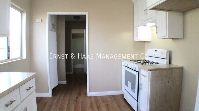 Building Photo - 3875 Cherry Ave