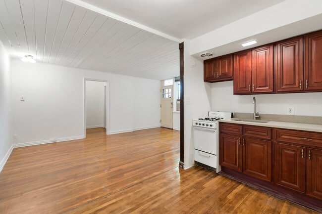 Building Photo - 339 101st St