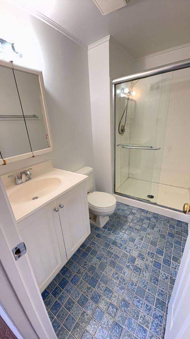 Building Photo - Three Bedroom Townhouse in Alexandria Near Ft Belvoir