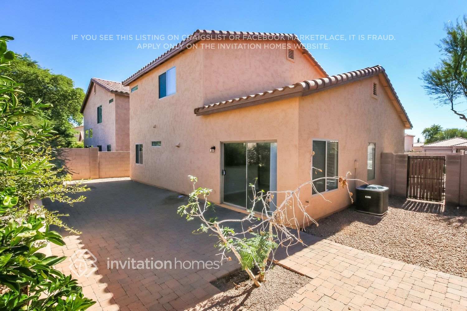 Building Photo - 2578 E Bellerive Dr