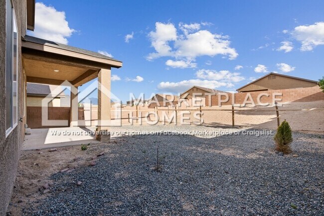 Building Photo - 3533 Wild Horse Rd NE