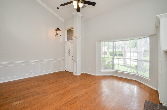 Building Photo - 1206 Green Knoll Dr