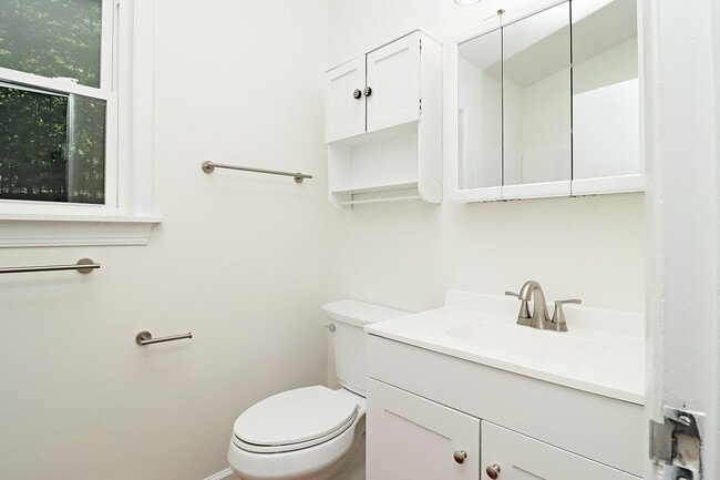 Building Photo - Pet-Friendly Crozet Cottage in a Private W...