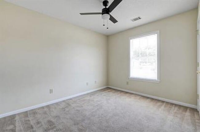 Building Photo - 38 Webb Ct NE