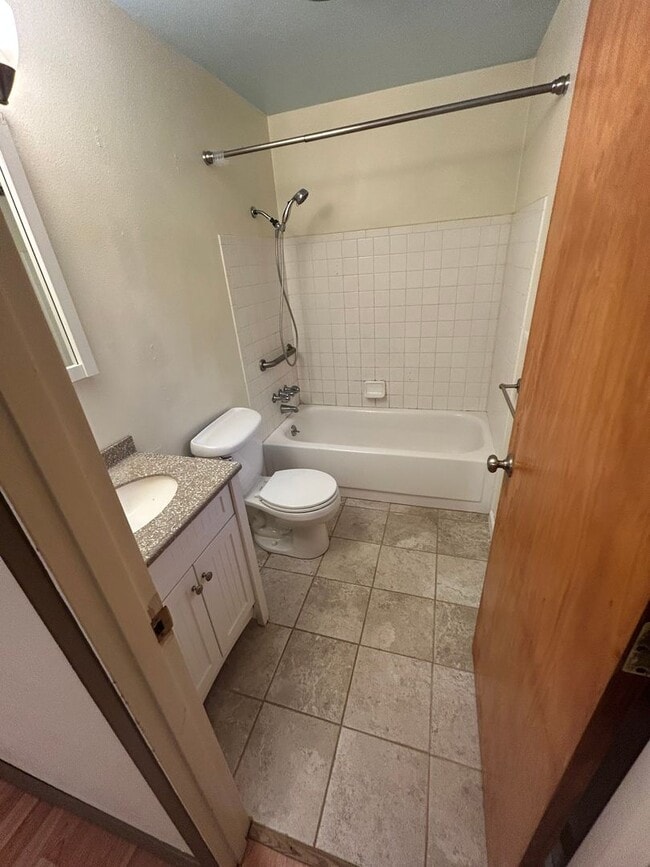 Building Photo - Beautiful 3 Bedroom 2 Bath Located in NW Corvallis!