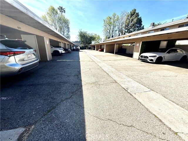 Building Photo - 684 E Lee Pl