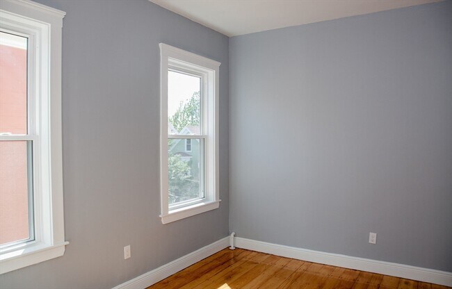 Building Photo - 376 Prospect St