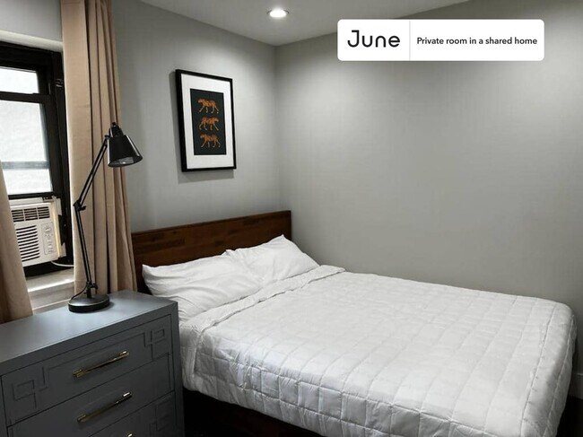 Building Photo - Room in Shared 3 bed/1 bath home