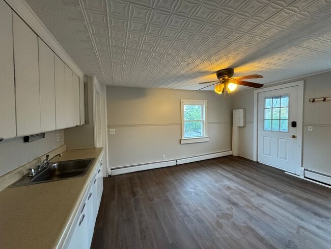 Building Photo - 45 Friend St