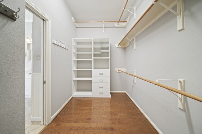 Building Photo - 6402 Parkriver Crossing