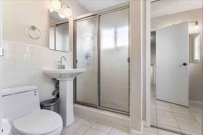 Building Photo - 75 Chadbourne Way