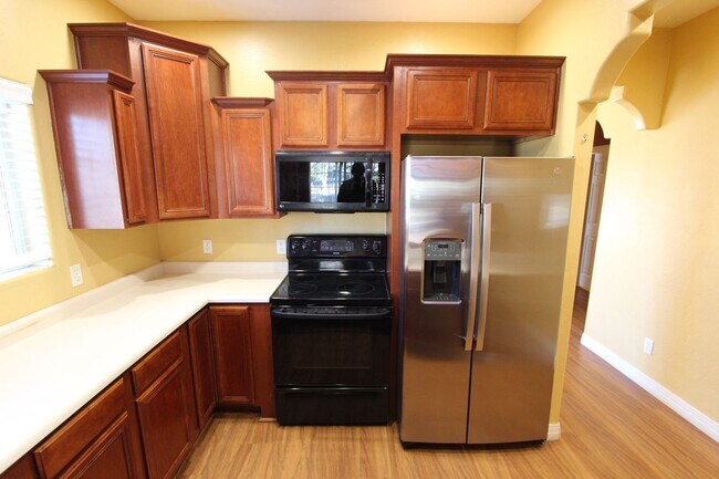 Building Photo - 3250 S Litzler Dr