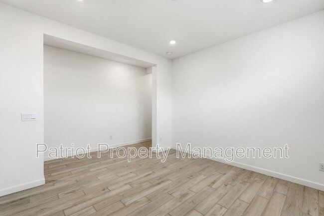 Building Photo - 6922 W Buckhorn Trail