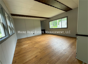 Building Photo - 72 Park Dr