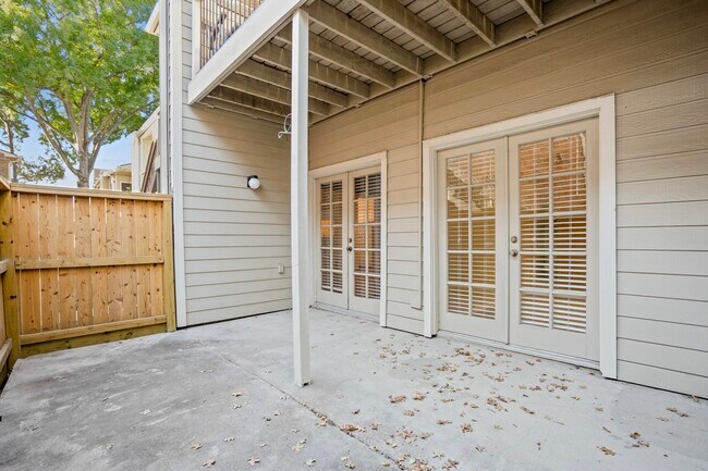 Building Photo - 2001 Bering Dr