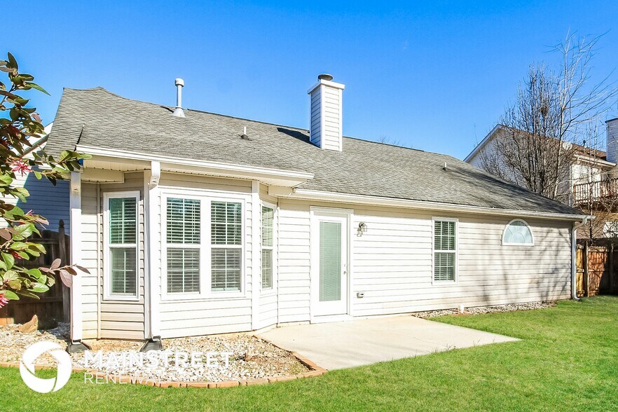 Building Photo - 10381 Commons Crossing