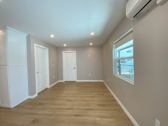 Building Photo - Discover Modern Living in Glendale's Newes...