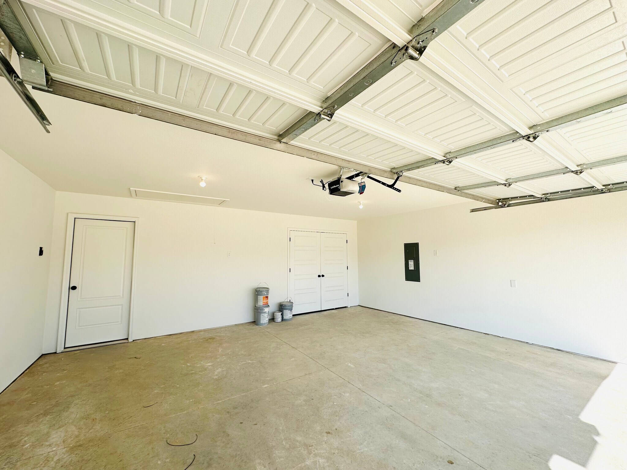 Building Photo - 2150 Tallgrass Ter