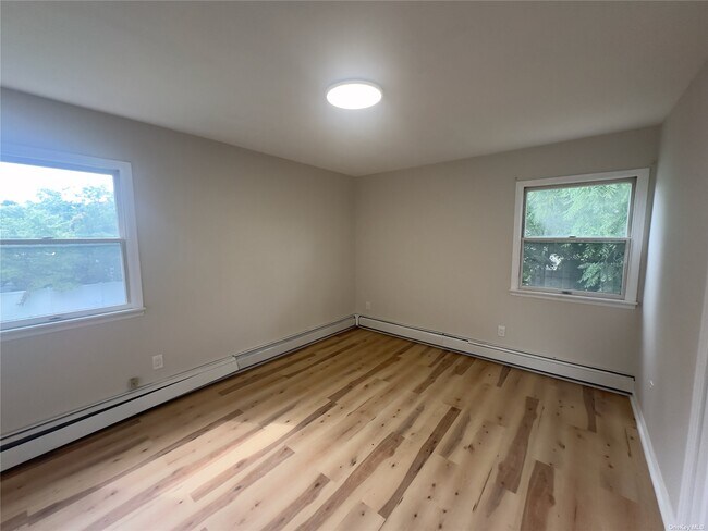 Building Photo - 26 Adams St