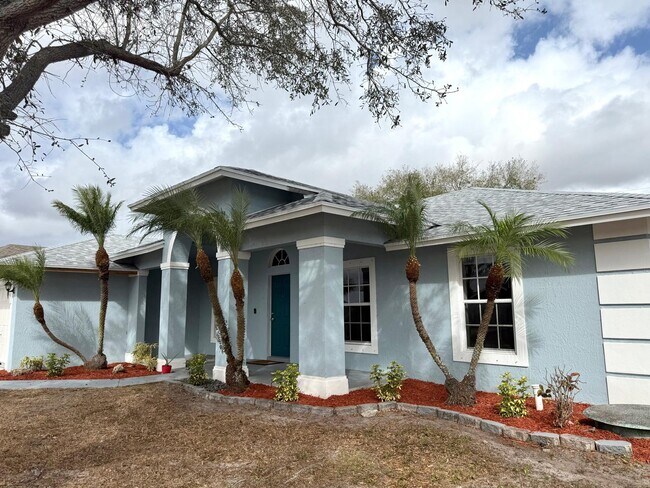 Building Photo - 549 SW Prater Ave