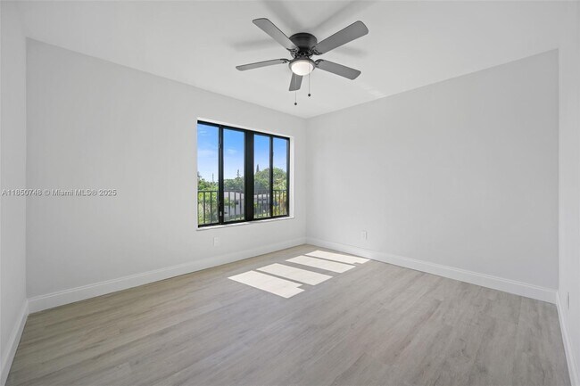 Building Photo - 349 NW 40th St