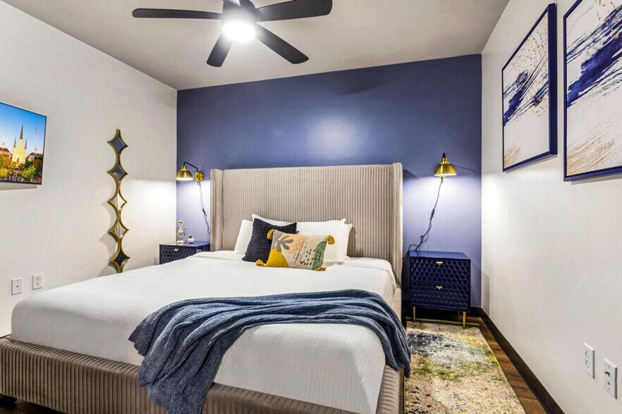 Building Photo - 611 Commerce St