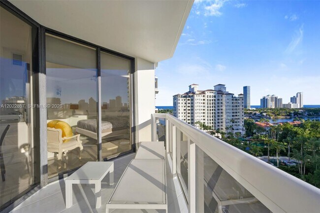 Building Photo - 20185 E Country Club Dr