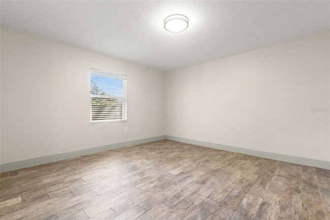 Building Photo - 8507 Claonia St