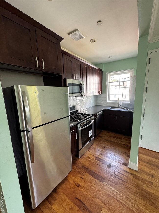 Building Photo - 138-14 Brookville Blvd