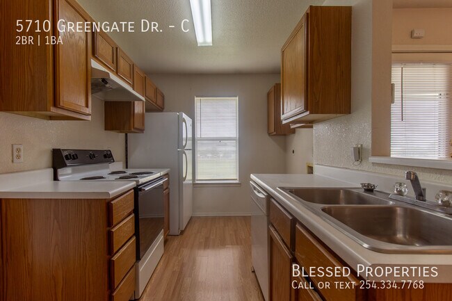 Building Photo - 5710 Greengate Dr