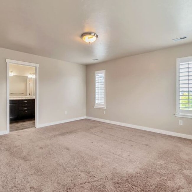 Building Photo - 3688 Golden Sky Ln