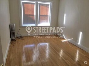 Building Photo - bedroom in Boston MA 02135