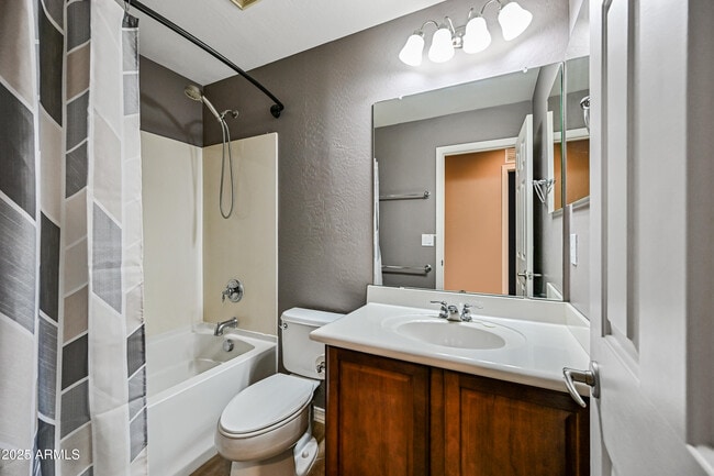 Building Photo - 41708 N Parker Ct