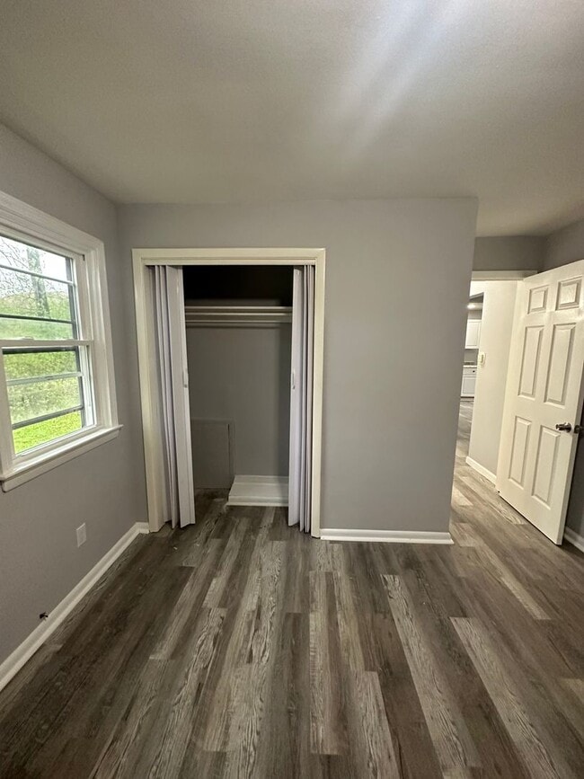 Building Photo - 12914 Park Knoll Dr