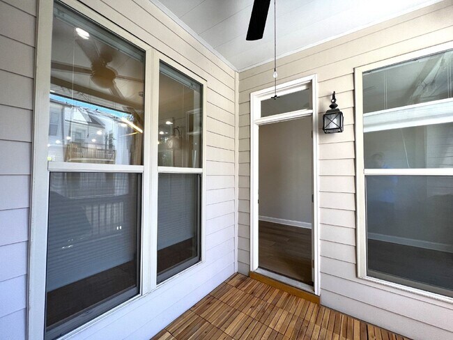 Building Photo - 4353 Parkside Pl