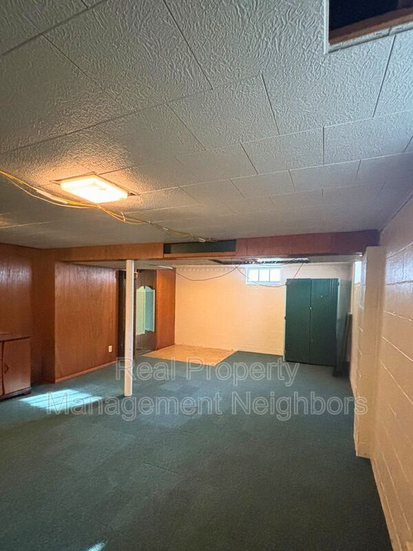 Building Photo - 3466 McCracken St