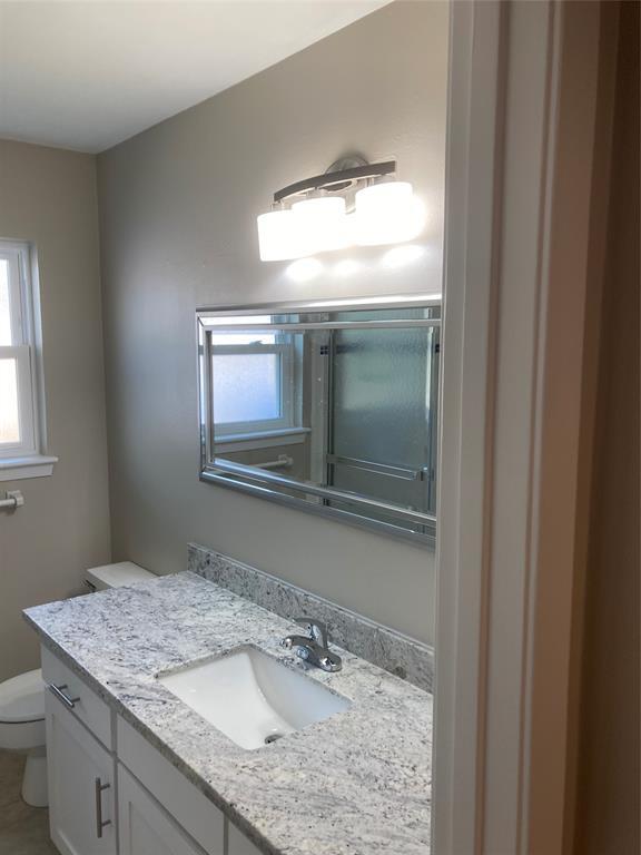 Building Photo - 407 Oak Vista Dr
