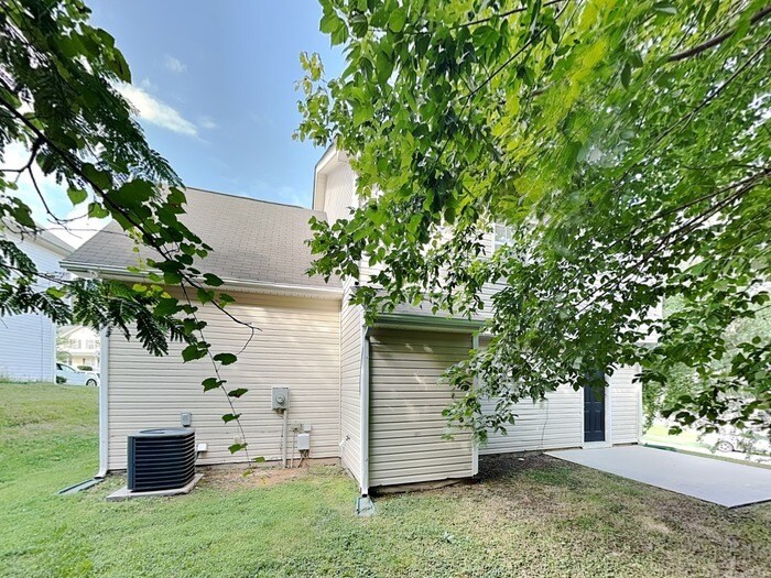Building Photo - 1003 Valley Ridge Rd