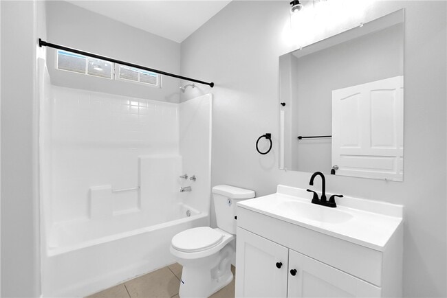 Building Photo - 2141 E Nugent St