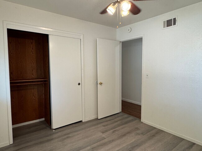 Building Photo - Four Bed, Two Bath Home In North Stockton