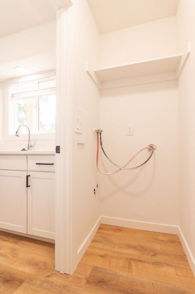 Building Photo - 506-510 SE 46th Ave