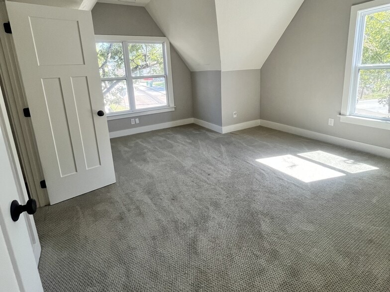 Building Photo - 321 Lambuth Blvd