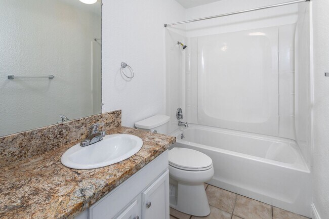 Building Photo - Villa Borgata Condo with Newer Flooring, P...
