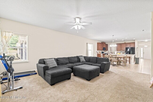 Building Photo - 300 Auburn Oaks Rd E