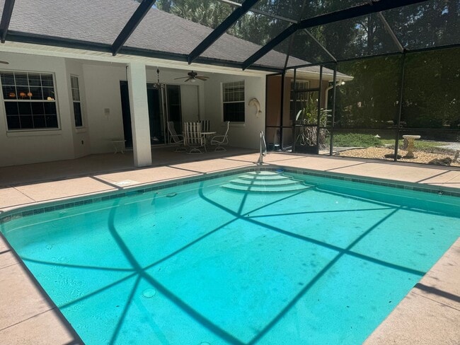 Building Photo - Beautiful 5 bed 3 bath POOL Home For Lease!