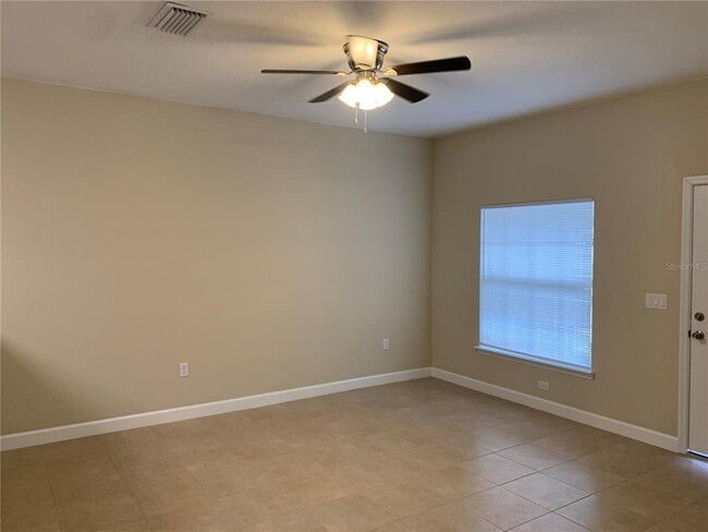 Building Photo - 711 Bluebill Pl