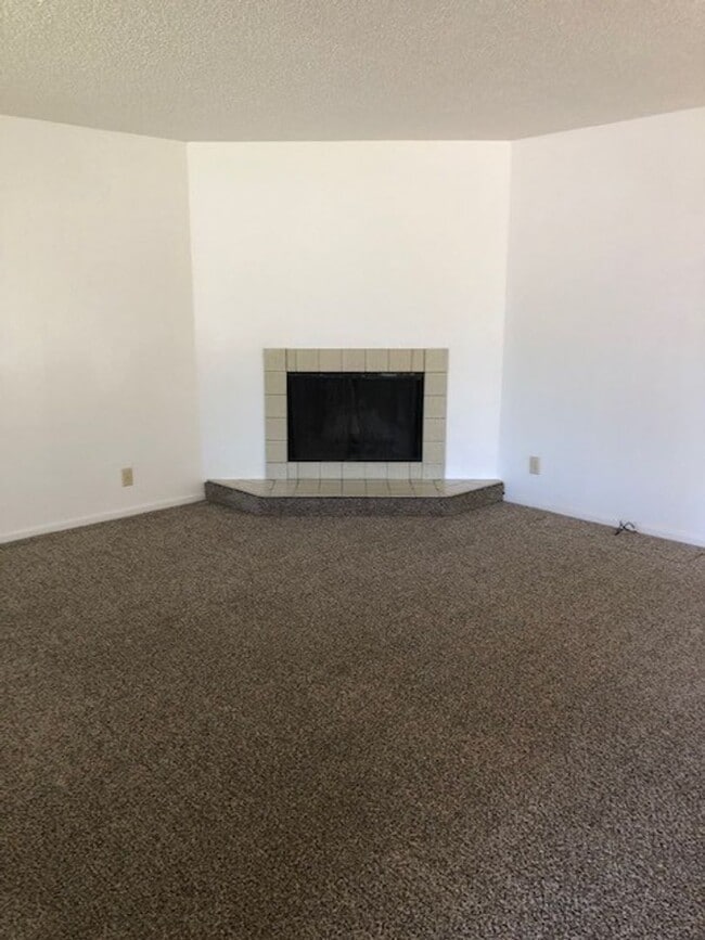 Building Photo - 1287 Kenray Loop