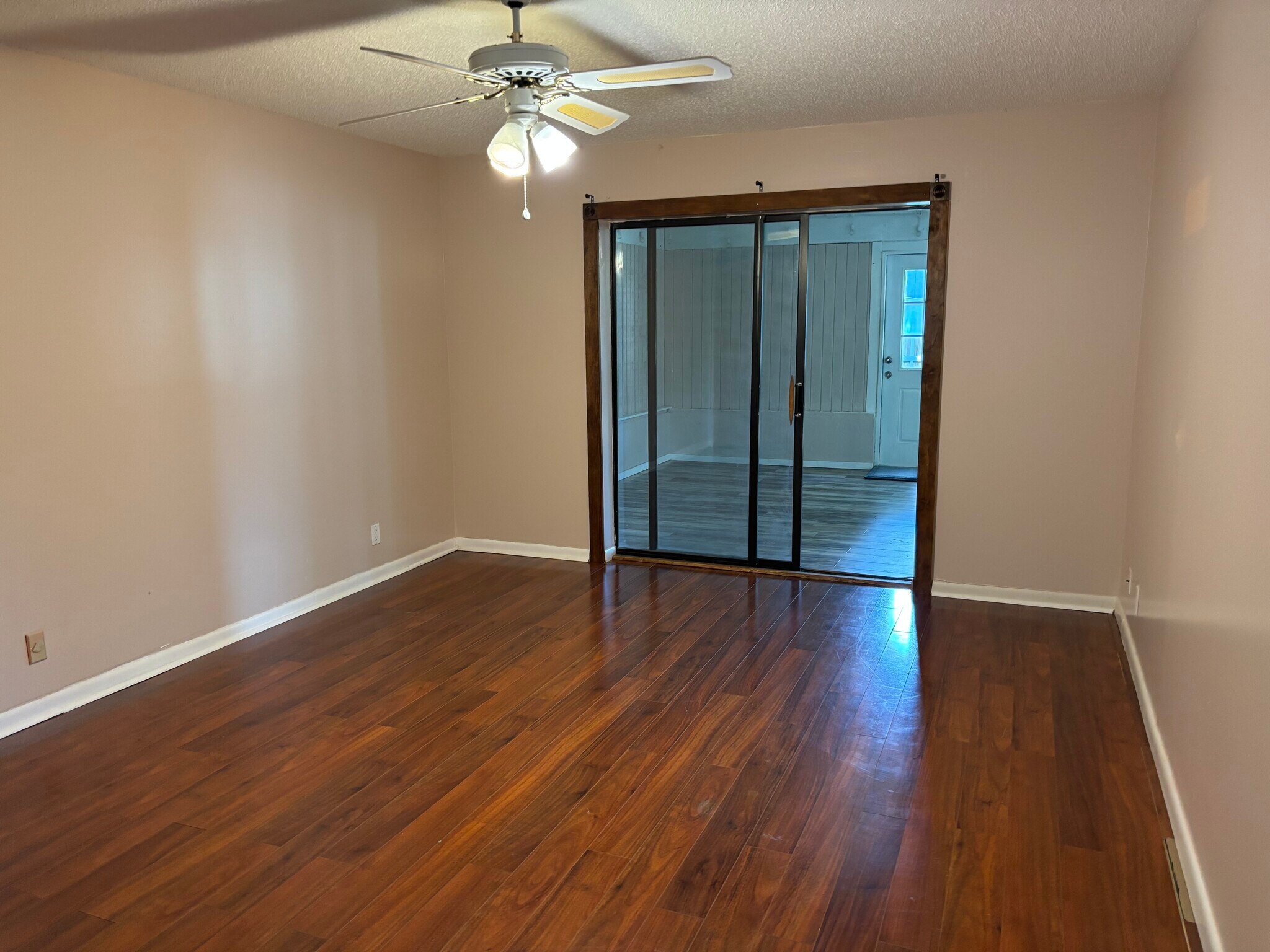 Building Photo - 2 Windermere Pl