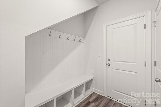 Building Photo - 7136 Bryce Ave