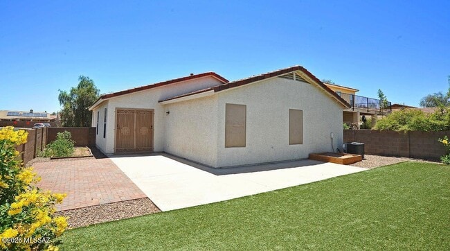 Building Photo - 7740 W Oak Stream Rd